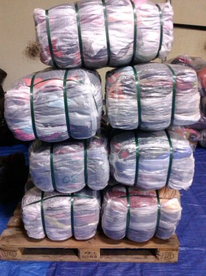 BALLES 45 KG DE DRAPS BLANC vendus lavé et pliés