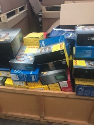 Achete pieces auto neuves en gros: destockage et autres