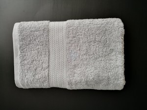 Drap de bain ou serviette de bain