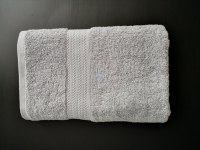 Drap de bain ou serviette de bain