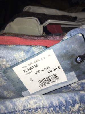 Stock de 800 vêtements de marques