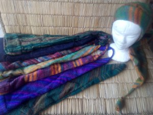 Bonnets lutin acrylique 45 pieces