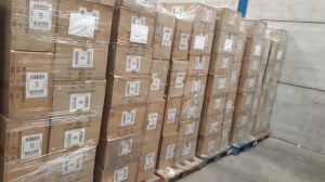 SANDALES NOIRES MULTIBRIDES À TALONS