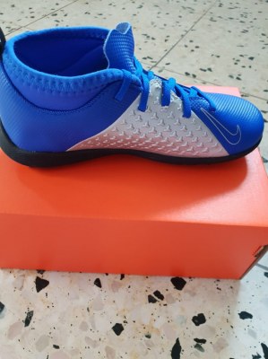 300 PAIRES DE CHAUSSURES NIKE