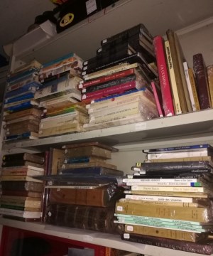 Lot de 8500 livres d'occasion