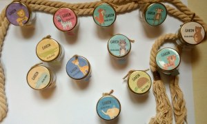 Mini pot verre personnalisé pour dragées baptême anniversaire