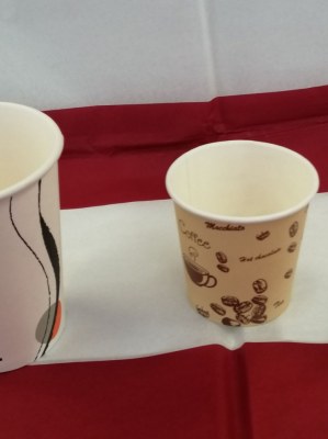 Goblet carton et plastique