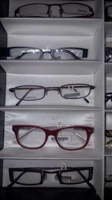 Lot montures lunettes opticiens