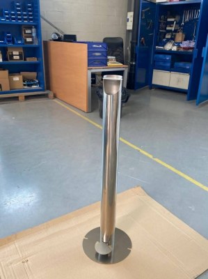 Borne de distribution de gel hydroalcoolique tout inox