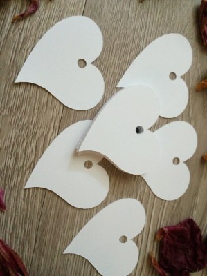 LOT 500 Étiquettes cadeaux étoiles ou coeur blancs perforées mariage baptême anniversai...