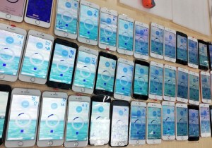 Vente en gros - iPhone bon marché d'occasion - un lot de modèles
