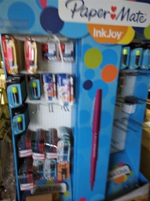 Palettes de fournitures de bureau