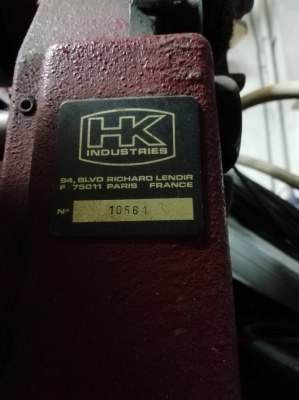 Machines à reproduire les clés HK + ébauches + présentoirs