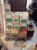 Lot de jus de fruit et de soda avec une DLUO dépassée