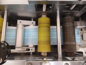 Machine de fabrication de Masques Médicaux 3 plis