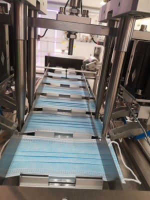 Machine de fabrication de Masques Médicaux 3 plis