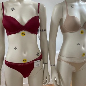 DESTOCKAGE LOTS LINGERIE CALVIN KLEIN ÉTIQUETÉS J'USQU'A 57 EUR MAGASINS