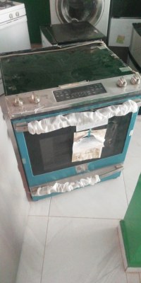 Vente de cuisinière électrique toute neuve