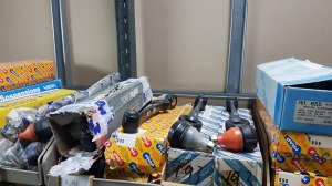 Pièces détachées neuves de voitures anciennes voir la liste de certaines ci-joint