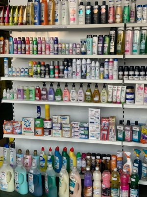 Gros destockage hygiène et entretien de marques