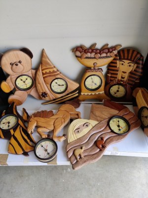 Déstockage Motifs Horloges bois et sans horloges