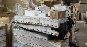 Lot de 2000 ampoules Philips led neuves sous blister