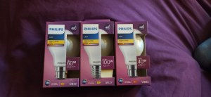 Lot de 2000 ampoules Philips led neuves sous blister