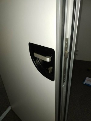 Cloison mobile ALGAFLEX avec porte intégrée