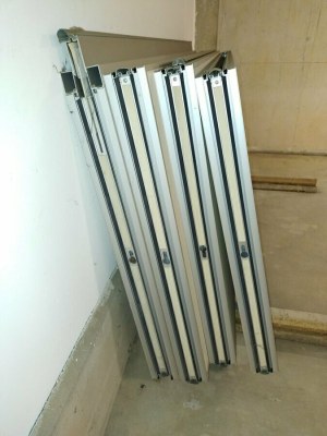 Cloison mobile ALGAFLEX avec porte intégrée