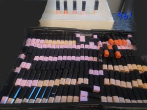 Vernis yes loves+ fards à paupières + maquillage