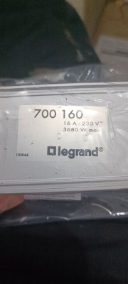 Lot de nourrices LEGRAND