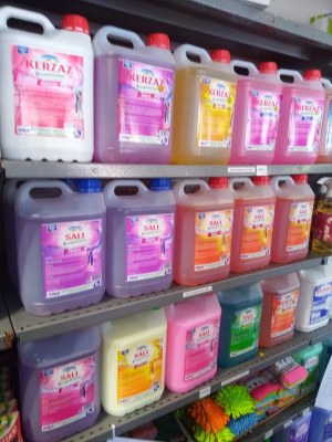 Destockage lessive, adoucissant, sprays d'ambiance, nettoyant sol