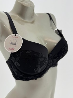 LOT TRIUMPH – DESTOCKAGE LINGERIE FEMME