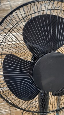 Destockage Ventilateur sur pied 40watts