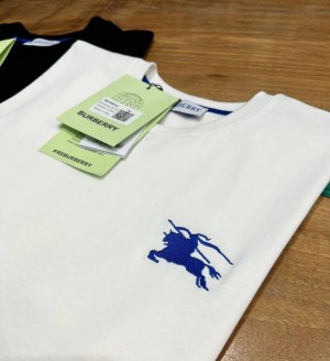 T-shirt burberry