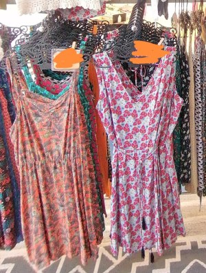 Lot 100 vetements femme neuf - robes été bohème+ pantalons viscose - prix grossiste