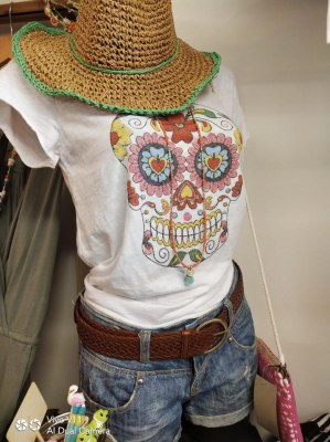 Vente de stock vêtements et accessoires femmes