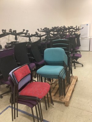 LOT DE CHAISES DE BUREAU