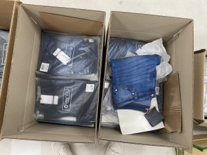 DESTOCKAGE JEANS FEMME MIX MARQUES 3 SUISSES