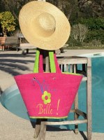 Vends lot de 150 chapeaux en paille