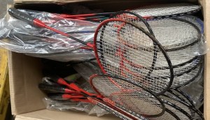 LOT N°3 : DE RAQUETTES :BADMINTON,TENNIS,SOFTBALL, PING-PONG INITIATION BALL MOUSSE