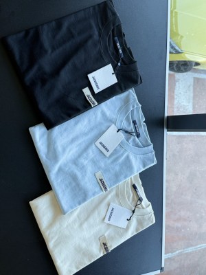 T-shirts Jacquemus Col Rond Plusieurs Couleurs Tailles S à XXL – Déstockage