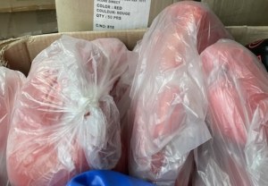 LOTS N°9 : DE PANIERS DE BASKET,BOXES, TRAMPOLINES