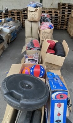 LOTS N°9 : DE PANIERS DE BASKET,BOXES, TRAMPOLINES