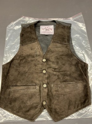 Vente d 'un lot de boléro véritable daim homme et femme