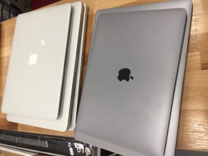 Destockage Apple MAcbook Pro retina 15.4" i7/8G/256Gb SSD