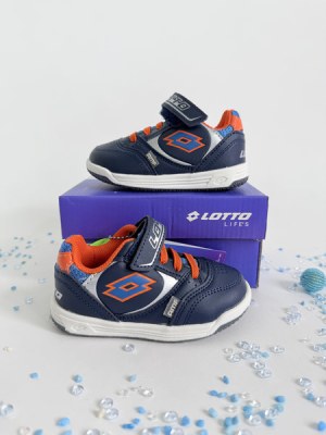 060120 Mix de chaussures enfant petites tailles