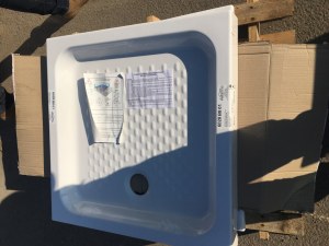 PRODUITS SANITAIRES BACS A DOUCHE.....