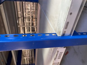 Rayonnage industriel métallique avec 6 niveaux Hauteur 270cm recoupable