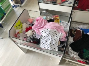 Lots de vêtements neufs tendance